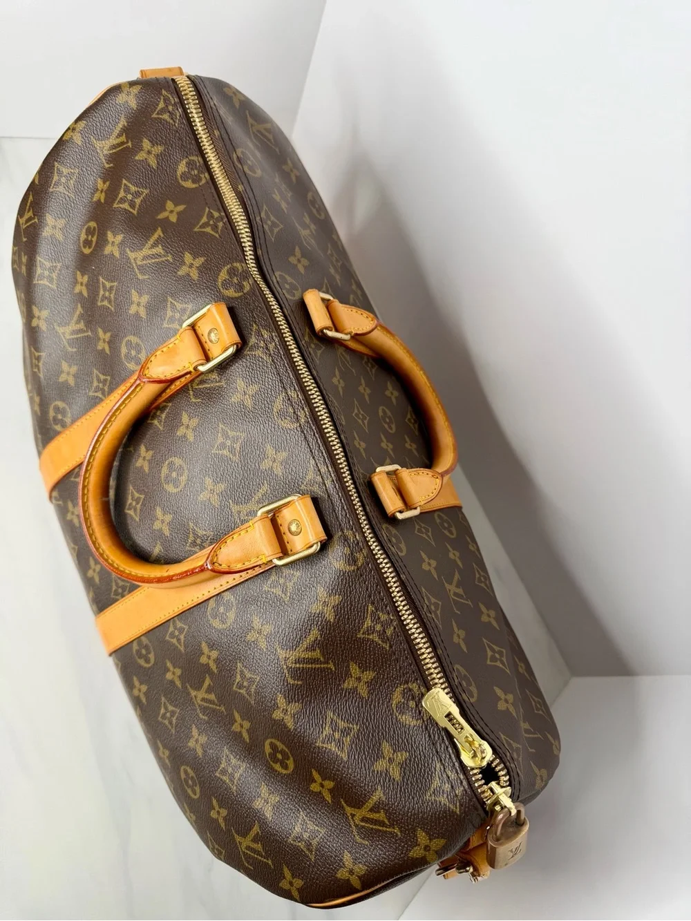 Louis Vuitton Keepall Bandoulière 50 Monogram Canvas Travel Bag w/ Strap